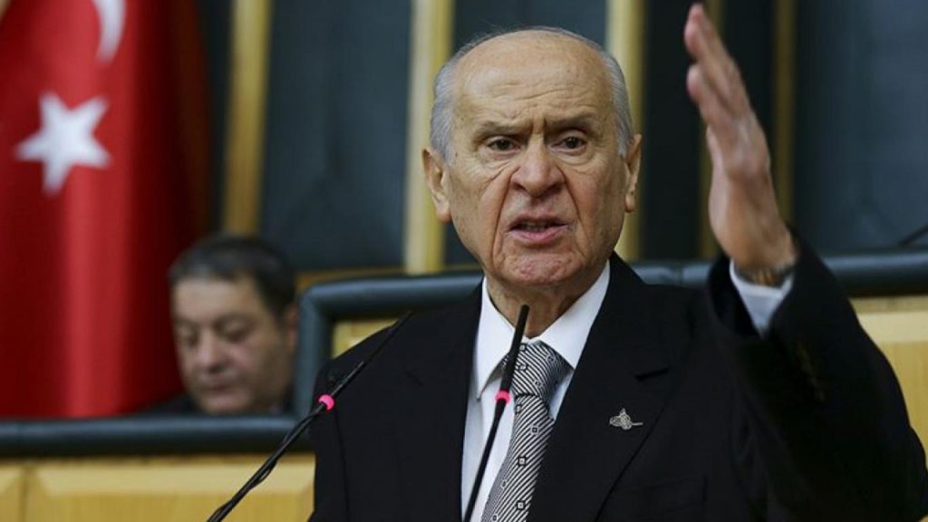 Bahçeli'nin hedefinde sosyal medya paylaşımları var: Çanakkale yangınına "imar rantı" diyenlere "tutuklansın" çağrısı