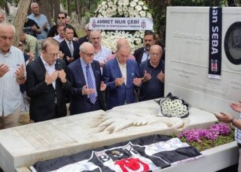 Beşiktaş'ın efsane ismi Süleyman Seba, vefatının 9. yılında kabri başında anıldı