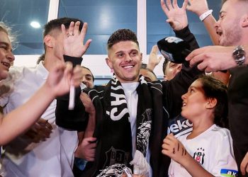 Beşiktaş'ın yeni transferi Milot Rashica İstanbul'a geldi