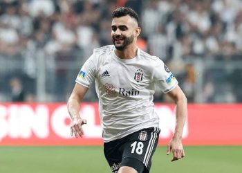 Beşiktaş'ta Rachid Ghezzal'dan "Hazırım" mesajı