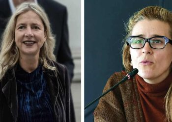 Bienal küratörlüğünden alınan Defne Ayas: Kimse bana 'sakıncalı' olduğumu söylemedi