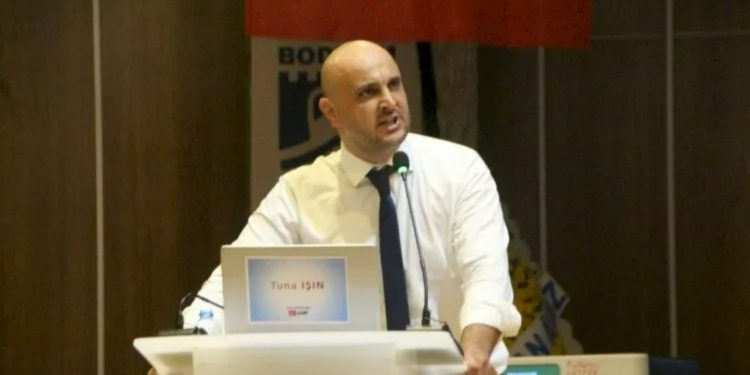 Bodrum'da 'değişim' vakti: CHP'nin yeni ilçe başkanı Tuna Işın oldu