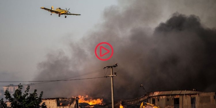 Bursa'daki iplik fabrikası yangını yedi saatte kontrol altına alındı: Dört fabrikada ağır hasar