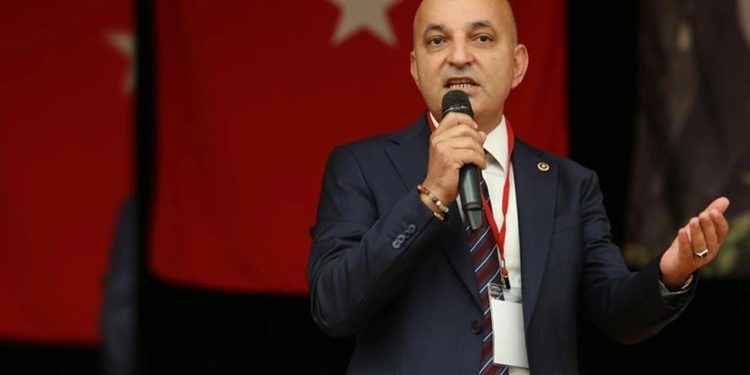 CHP'li Polat, Gaziantep Havalimanı'nda gördüklerini paylaştı: TÜGVA üyelerine VIP hizmet