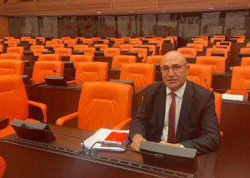 CHP'li Tanal, Ensar Vakfı skandalında il müdürü olan Asım Sultanoğlu'nun Şanlıurfa'ya atanmasına tepki gösterdi: Meclis'te oturma eylemi başlattı