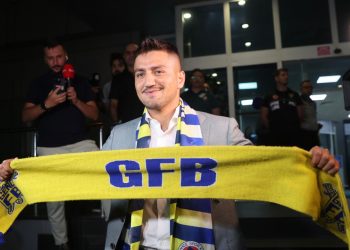 Cengiz Ünder, Fenerbahçe'ye transfer sürecini anlattı: Biraz stresli oldu