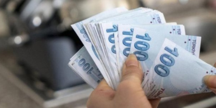 DİSK, Cumhurbaşkanı Yardımcısı ile görüştü: Asgari ücret masaya yatırıldı