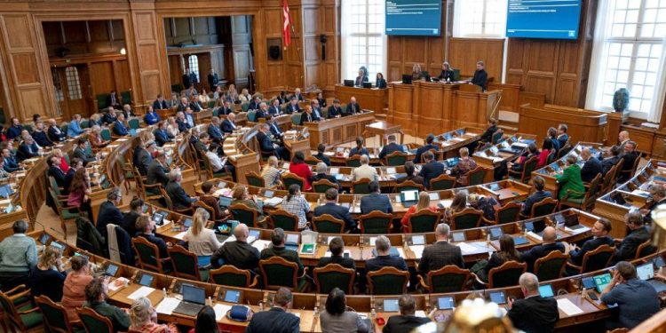 Danimarka'da Kuran-ı Kerim yakma eylemlerini yasaklamak için yasa tasarısı hazırlandı