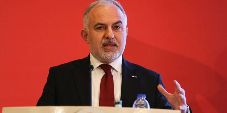 Depremde çadır satan Kerem Kınık, Kızılay’ın 'İyilik ve Merhamet Elçisi' oldu