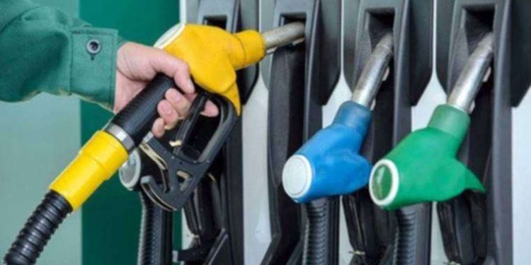 Dün indirim yapılan motorinde, Salı günü yine zam var