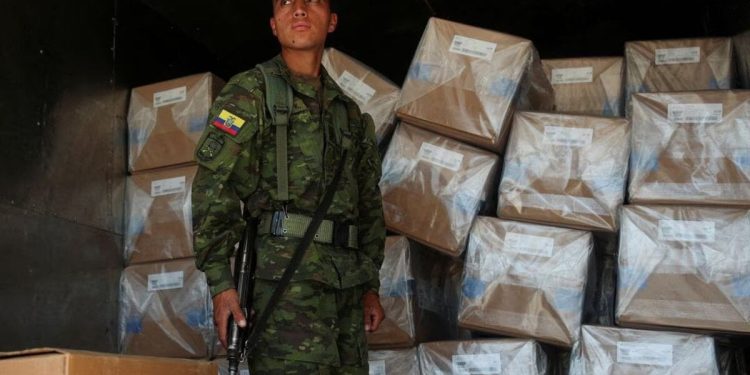 Ekvador sandık başında:  Siyasi suikastların gölgesinde seçim