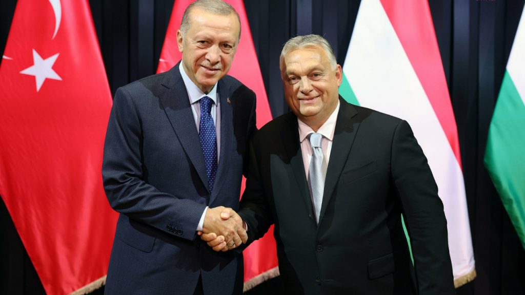 Erdoğan, Macaristan Başbakanı Orban ile görüştü