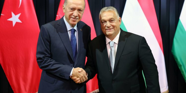 Erdoğan, Macaristan Başbakanı Orban ile görüştü