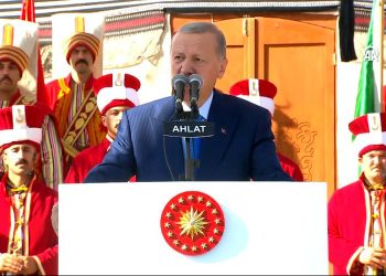 Erdoğan’dan muhalefete: Ölmüş atı kamçılamanın kimseye faydası olmaz!