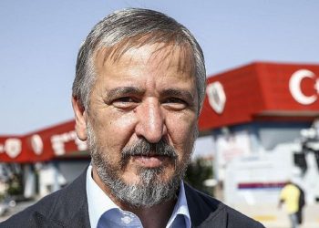 Erdoğan'ın eski metin yazarı: Yine mağduruz, evet