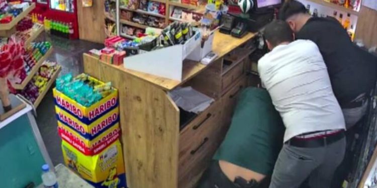 Esenyurt'ta tekel bayisindeki silahlı kavgada gözaltı sayısı 9'a yükseldi