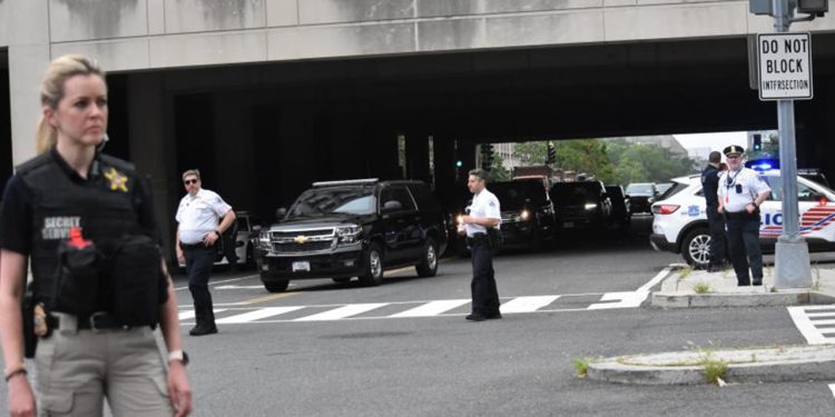 Eski ABD Başkanı Trump hakim karşısına çıktı, duruşma 27 dakika sürdü, dava ertelendi