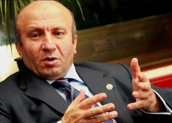 Eski bakan Kutbettin Arzu, havuzda ölü bulundu