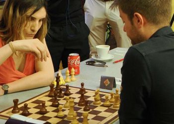 FIDE'den tepki çeken karar: Trans kadınların 'kadın' kategorisinde yarışması yasaklandı