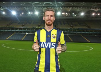 Fenerbahçe, Serdar Aziz'i kadrodan çıkardı