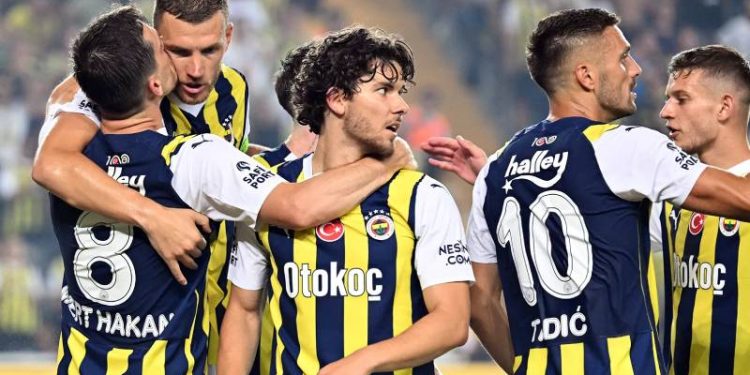Fenerbahçe lige Gaziantep FK maçıyla başlıyor