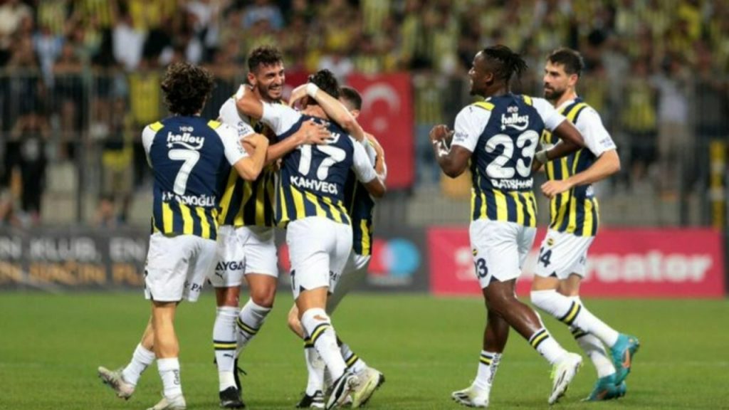 Fenerbahçe olaylı maçı 3 golle geçti, tur atladı