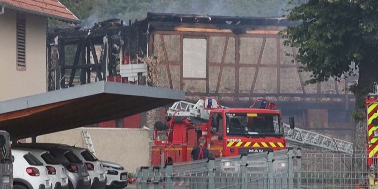 Fransa'da engellilerin tatil yaptığı binada yangın: Dokuz ölü, iki kayıp