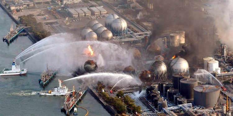 Fukuşima'daki nükleer santralin atık suyu okyanusa bırakılacak