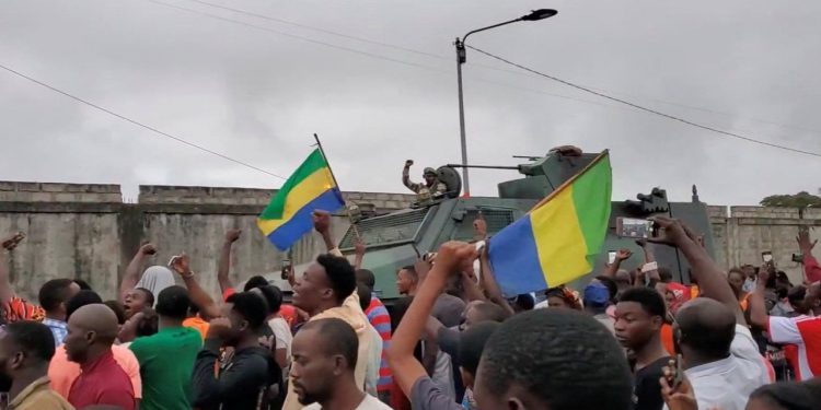 Gabon'da seçimin ardından askerler yönetime el koydu: Devlet Başkanı ev hapsine alındı