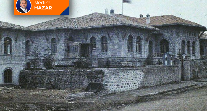 Gözlerimin yaşına bak!