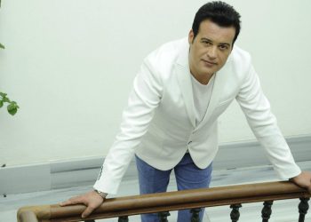 Hakan Peker siyasete giriyor: Adaylığını açıkladı!