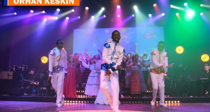 Hakan Şükür – Fatih Altaylı tartışması ve Papua’dan bir eğitim hatırası