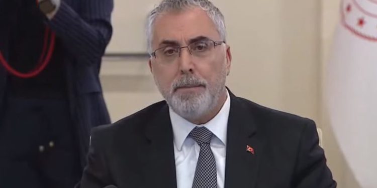 Hükümetin 2024 için memura zam teklifi: İlk altı ay yüzde 14, ikinci altı ay için yüzde 9