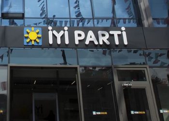 İYİ Parti'de istifa dilekçeleri verildi, genel merkez yönetimi düşürdü!