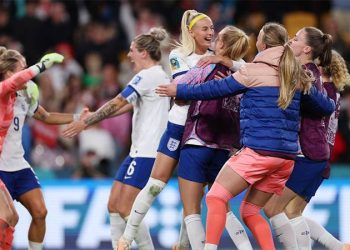 İngiltere ve Avustralya, Kadınlar Dünya Kupası'nda çeyrek finalde