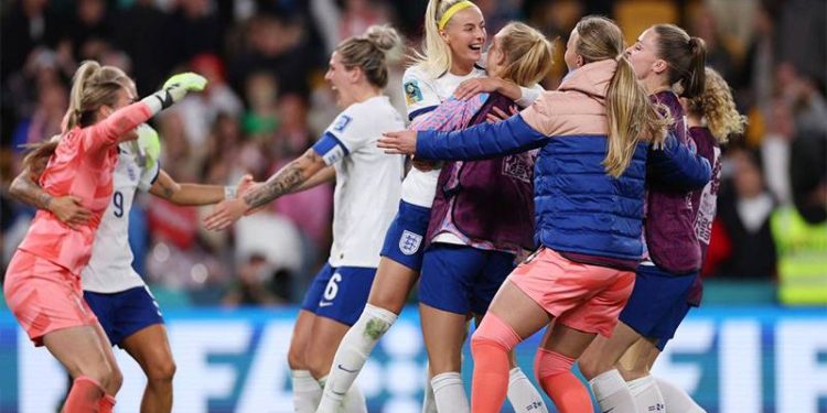 İngiltere ve Avustralya, Kadınlar Dünya Kupası'nda çeyrek finalde