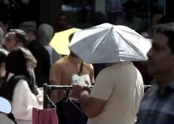 İran'da sıcaklık 50 dereceyi aştı, güneş çarpmaları görüldü