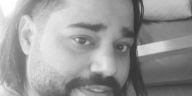 İranlı gazeteci Afsharzadeh intihar etti