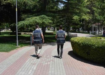 İstanbul Valiliği’nden içki yasağında geri adım: Kafa karışıklığı oldu