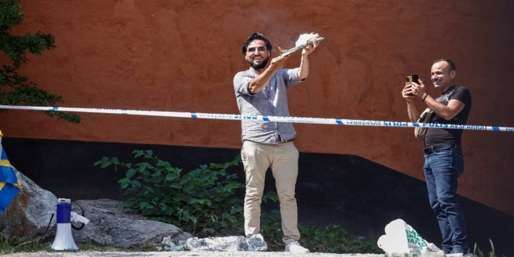 İsveç'te Kuran yakan Iraklı göçmen Momika'ya TikTok cezası