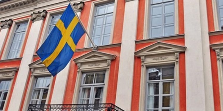 İzmir’deki İsveç Konsolosluğu’nda silahlı saldırı: 1 kişi ağır yaralandı