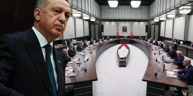 Kabine toplanıyor: Gençlere vergisiz telefon konusu da gündemde