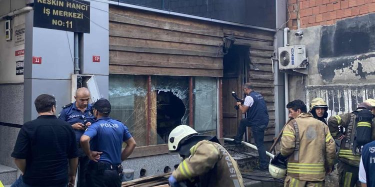 Kadıköy'de Korku Evi'nde yangın
