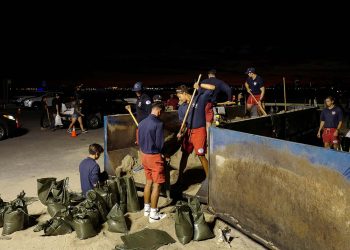 Kaliforniya 'yüzyılın kasırgasına' hazırlanıyor: OHAL ilan edildi