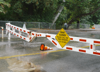 Kaliforniya'da 'yüzyılın kasırgasından' sonra 'yüzyılın depremi'
