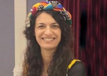 Kanser tedavisi gören Kürt sanatçı Emel Çiftçi tutuklandı