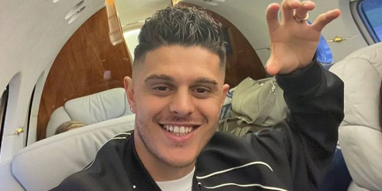 Kartal transferi bitirdi; Milot Rashica, Beşiktaş için İstanbul'a geliyor!