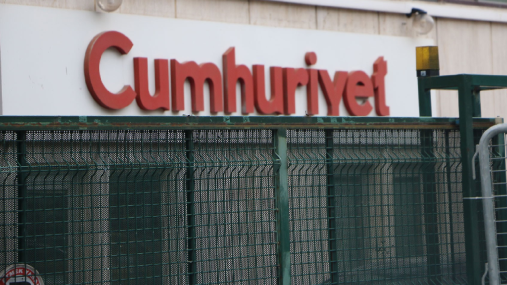 Kayıt dışı para skandalının yankıları sürüyor, Cumhuriyet'te bir istifa daha