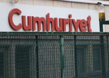 Kayıt dışı para skandalının yankıları sürüyor, Cumhuriyet'te bir istifa daha