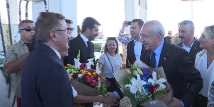 Kılıçdaroğlu, Hacı Bektaş-i Veli'nin türbesini ziyaret etti